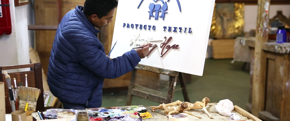 
    .rectangulo {
      background-color:  rgba(255, 0, 0, 0.5);   /* Fondo rojo */
      padding: 20px;           /* Espaciado interno */
      border-radius: 8px;      /* Bordes redondeados opcionales */
      width: fit-content;      /* Ajusta el ancho al texto */
      color: white;            /* Texto en blanco */
    }
  


  
    “El arte verdadero es, en cierto modo, un reflejo de la vida eterna.”
— San Juan Pablo II (Carta a los artistas, 1999)
  

